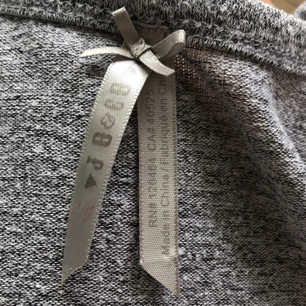 Gray Tank Top - Picture 3 of 4